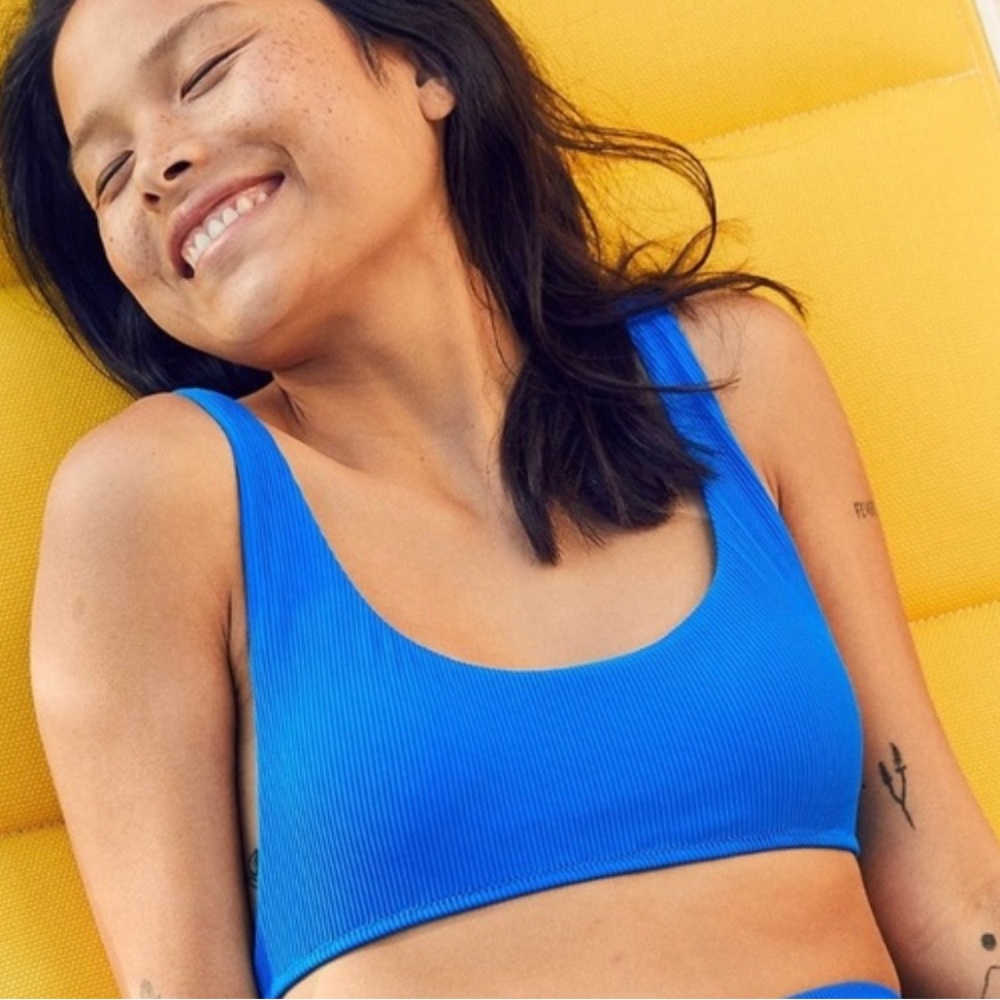 Bright blue ribbed scoop bikini top by Aerie!